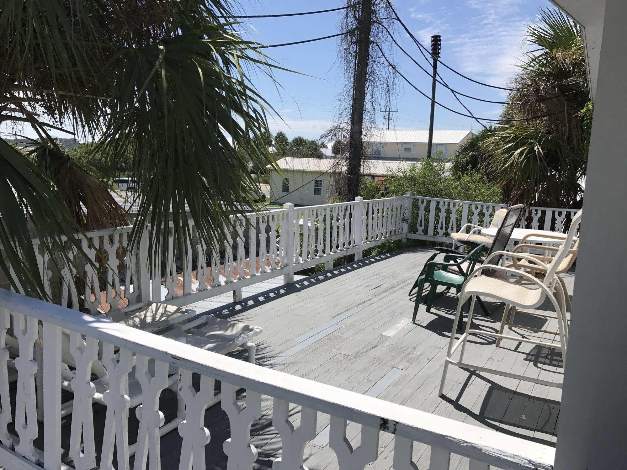 Cedar Inn Cedar Key Esterno foto